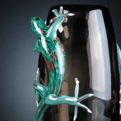 Large Brown Vase With 2 Geckos