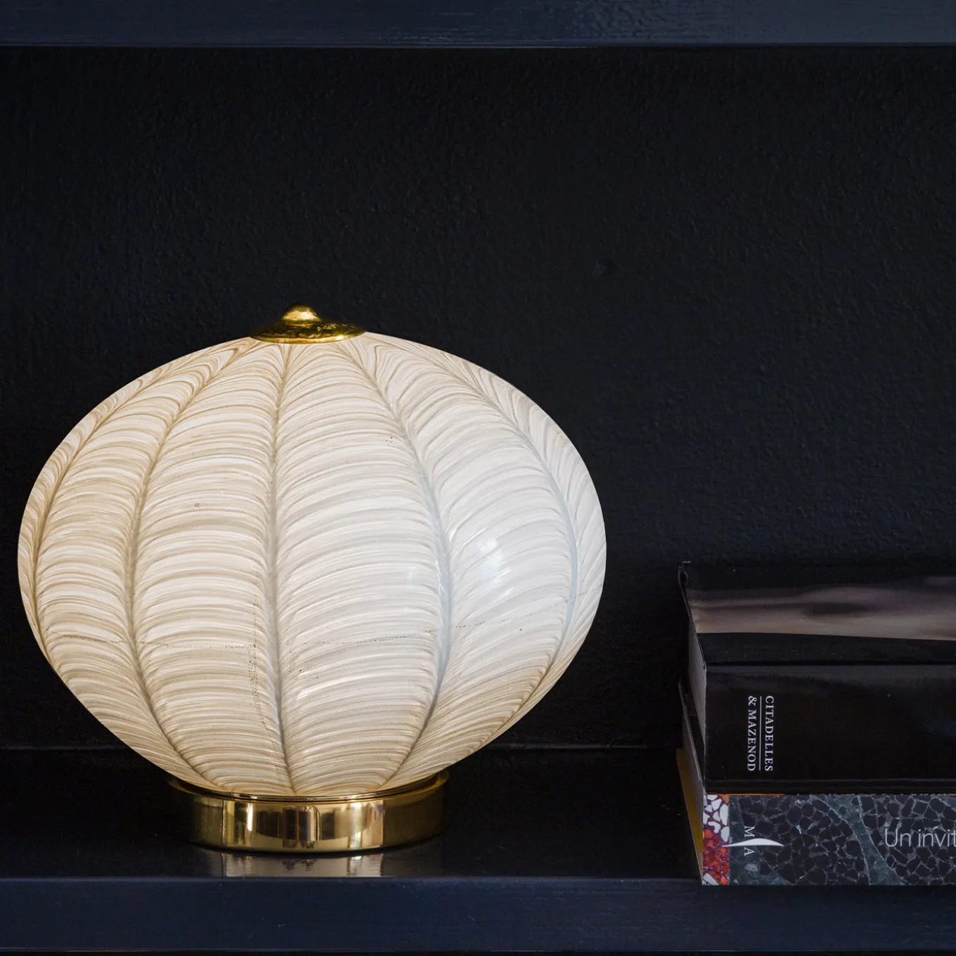 Lei Round White Glass Table Lamp