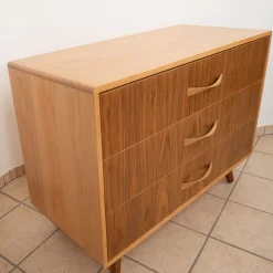 Liva Dresser