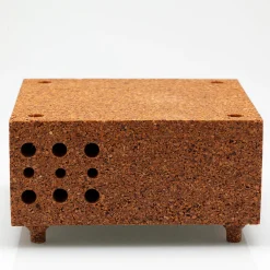 Lonely Bees' Club Artificial Hive by Base/34