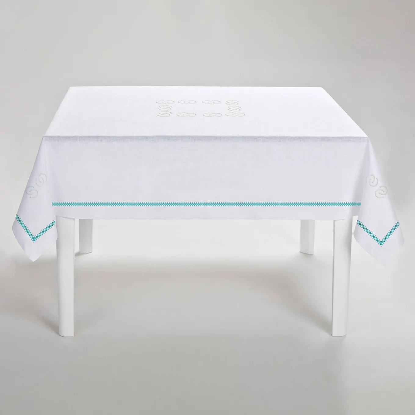 Luci d'Artista White & Light Blue Linen Tablecloth