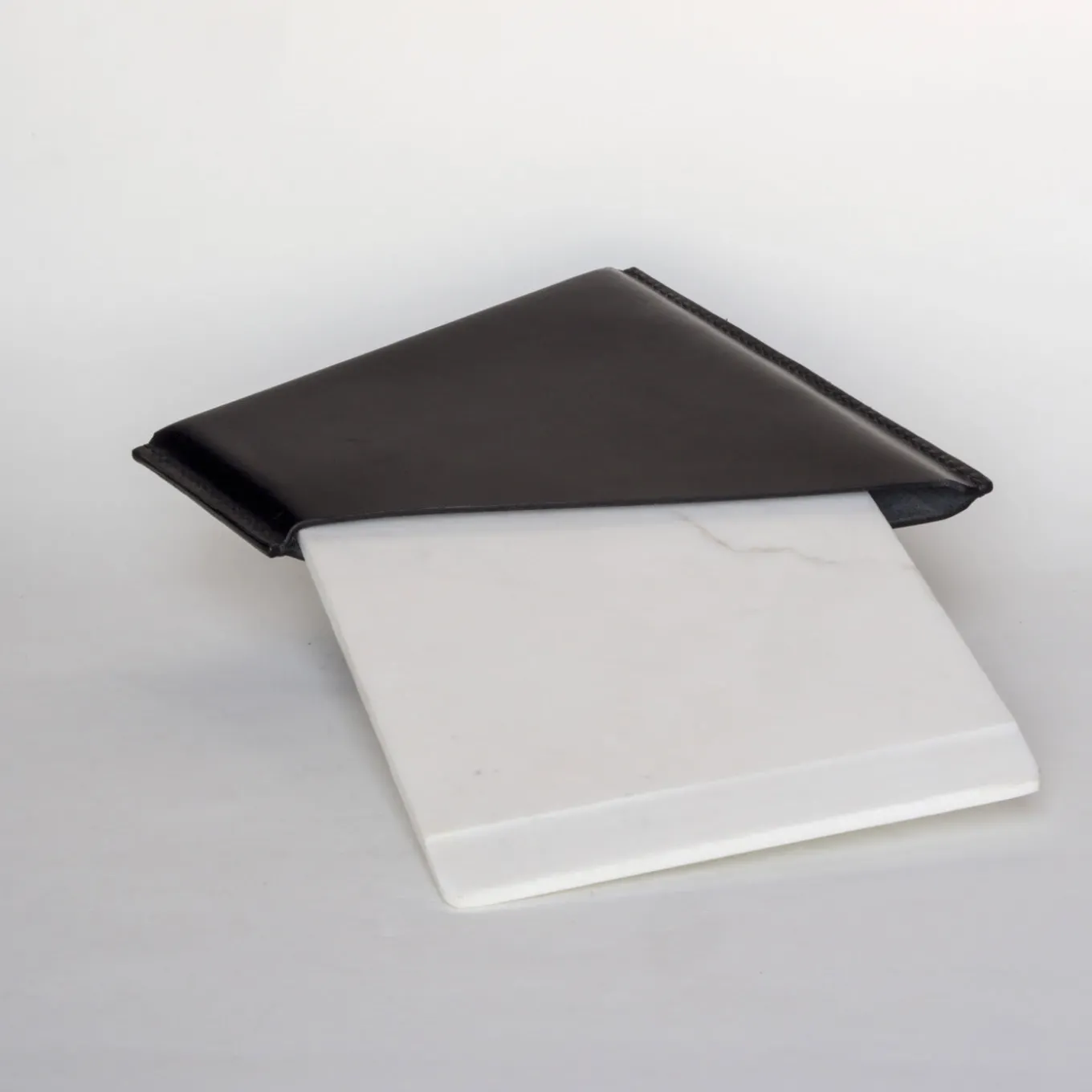 Mappe Calacatta Chopping Board