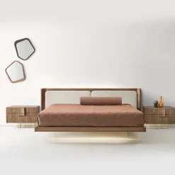 Milà Canaletto Walnut Bed with Bouclé Oyster Cushions
