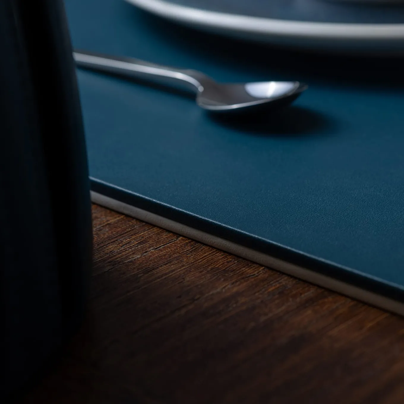 Mondrian Amalfi Blue and Luna White Rectangular Placemat