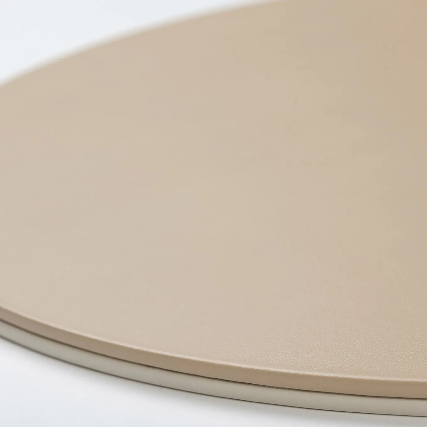 Mondrian Capuccino Beige and Luna White Oval Placemat