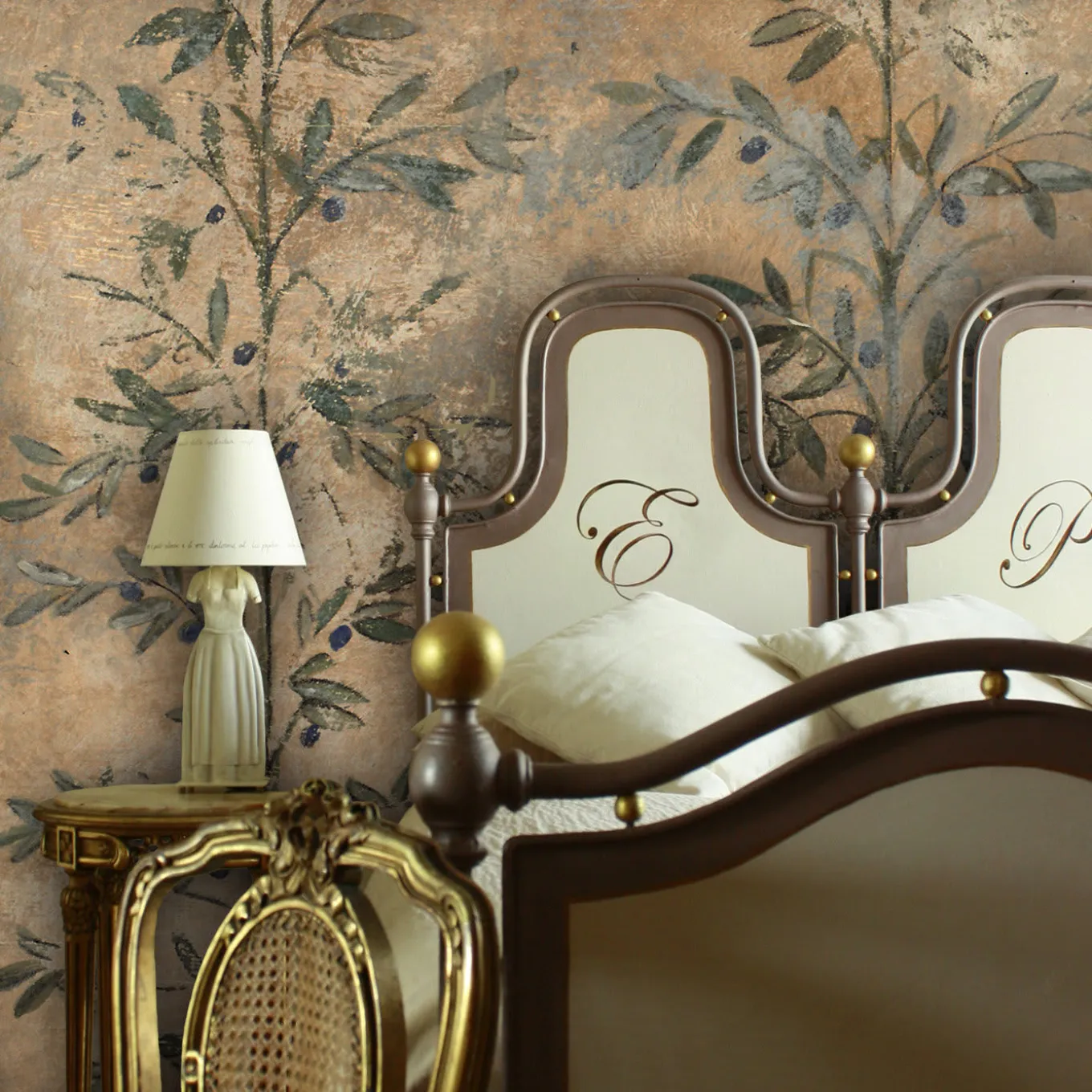 Olive Leaf Gold Wallpaper