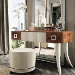 Oscar Vanity Table