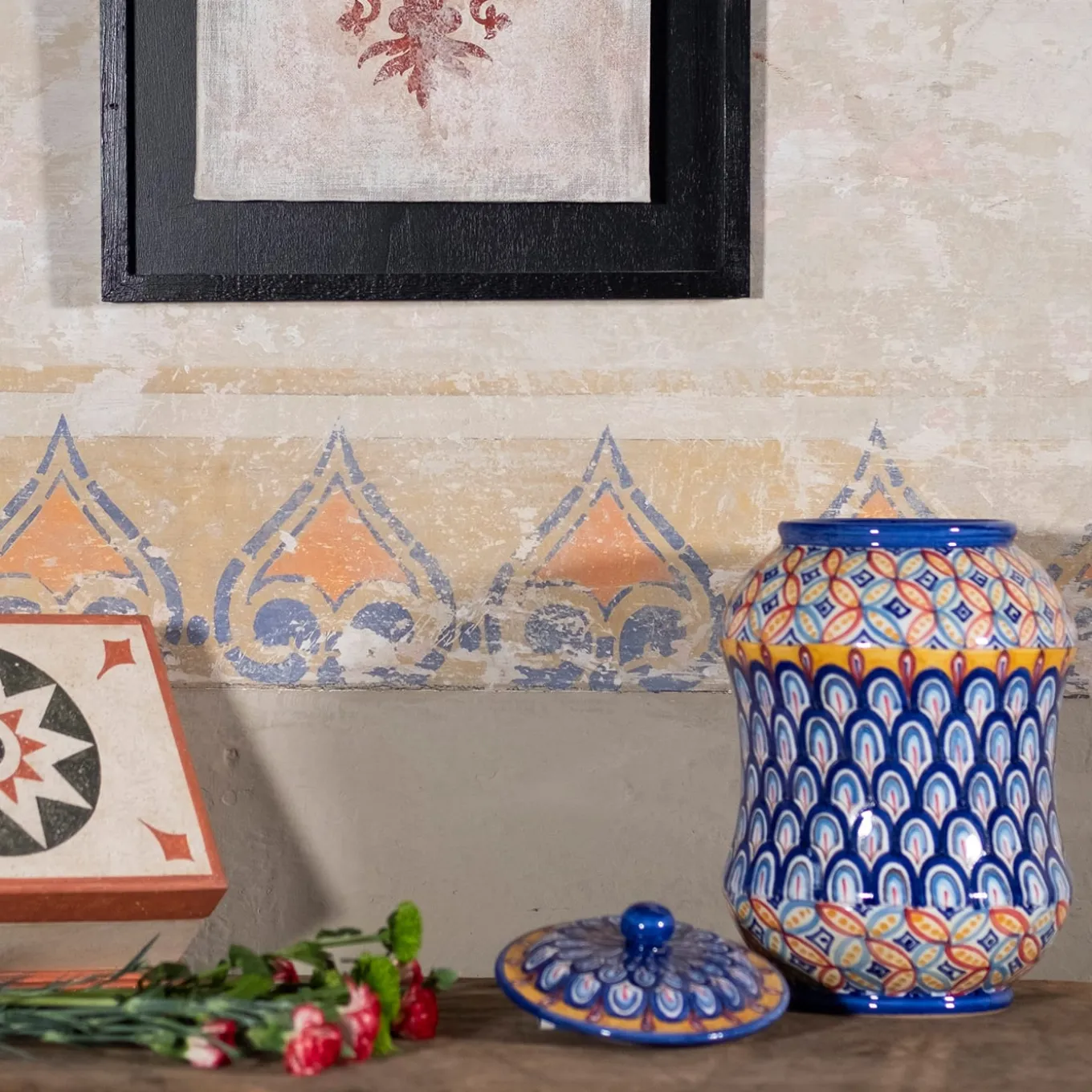 Pavone Flores Vase with Lid by Lorenza Adami