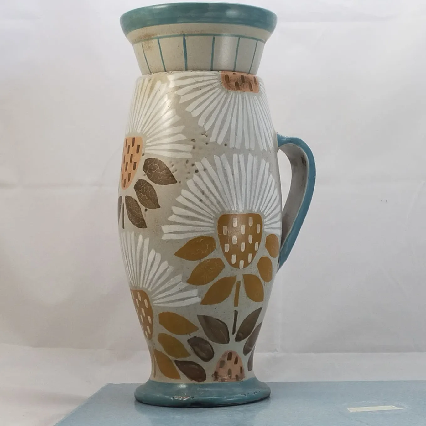 Peace&Love Beige Ceramic Vase with Lid with Floral Design