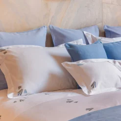 Peacock Set of 2 White Pillowcases