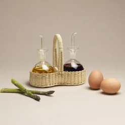 Petunia Wicker Basket with Oil and Vinegard Ampoules