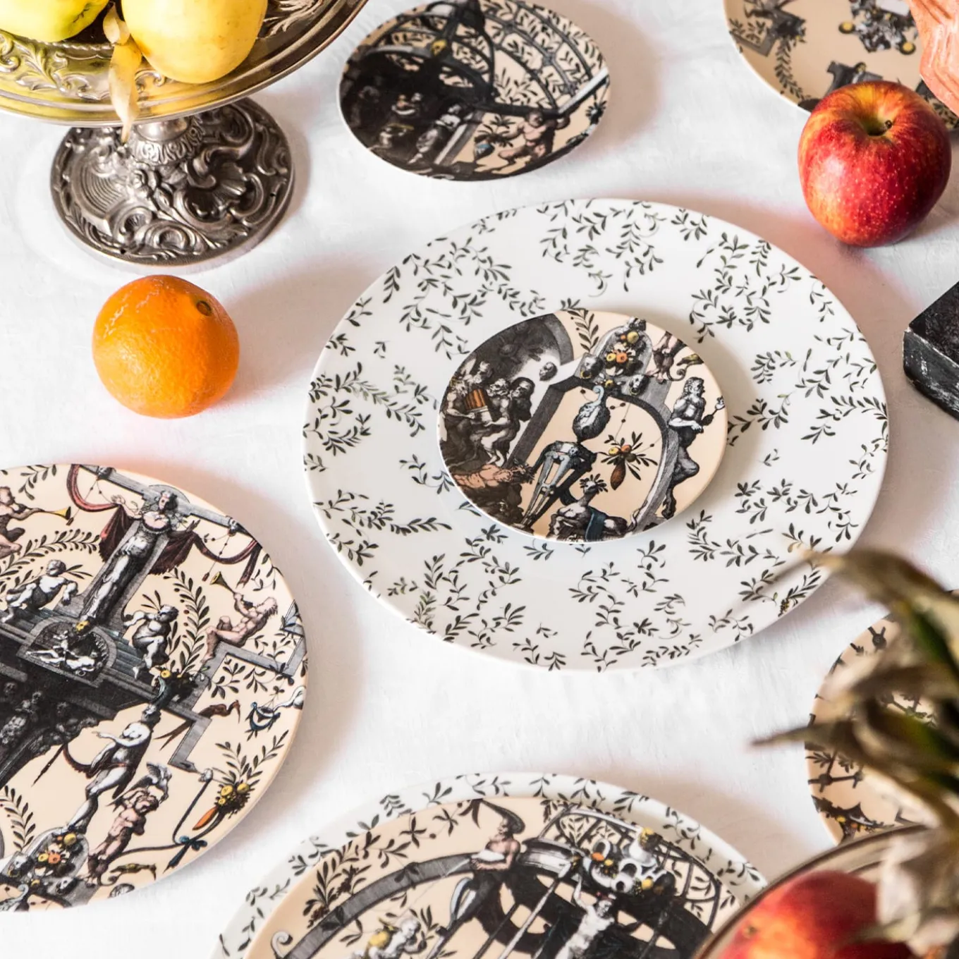 Pompei Set of 6 porcelain Dessert Plates with geometric design