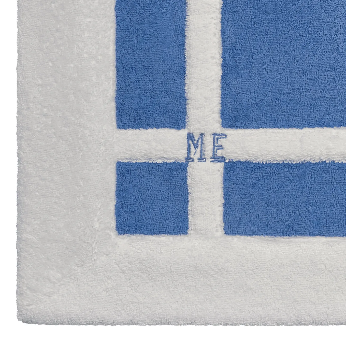 Pompidou Geometric Style White & Assisi Blue Bath Mat