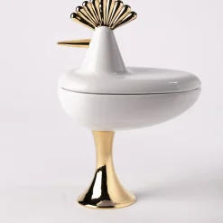 Pupa White Container