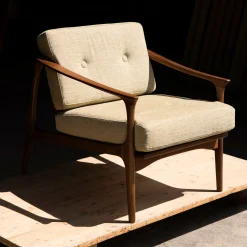 Quiete Walnut Lounge Chair #1