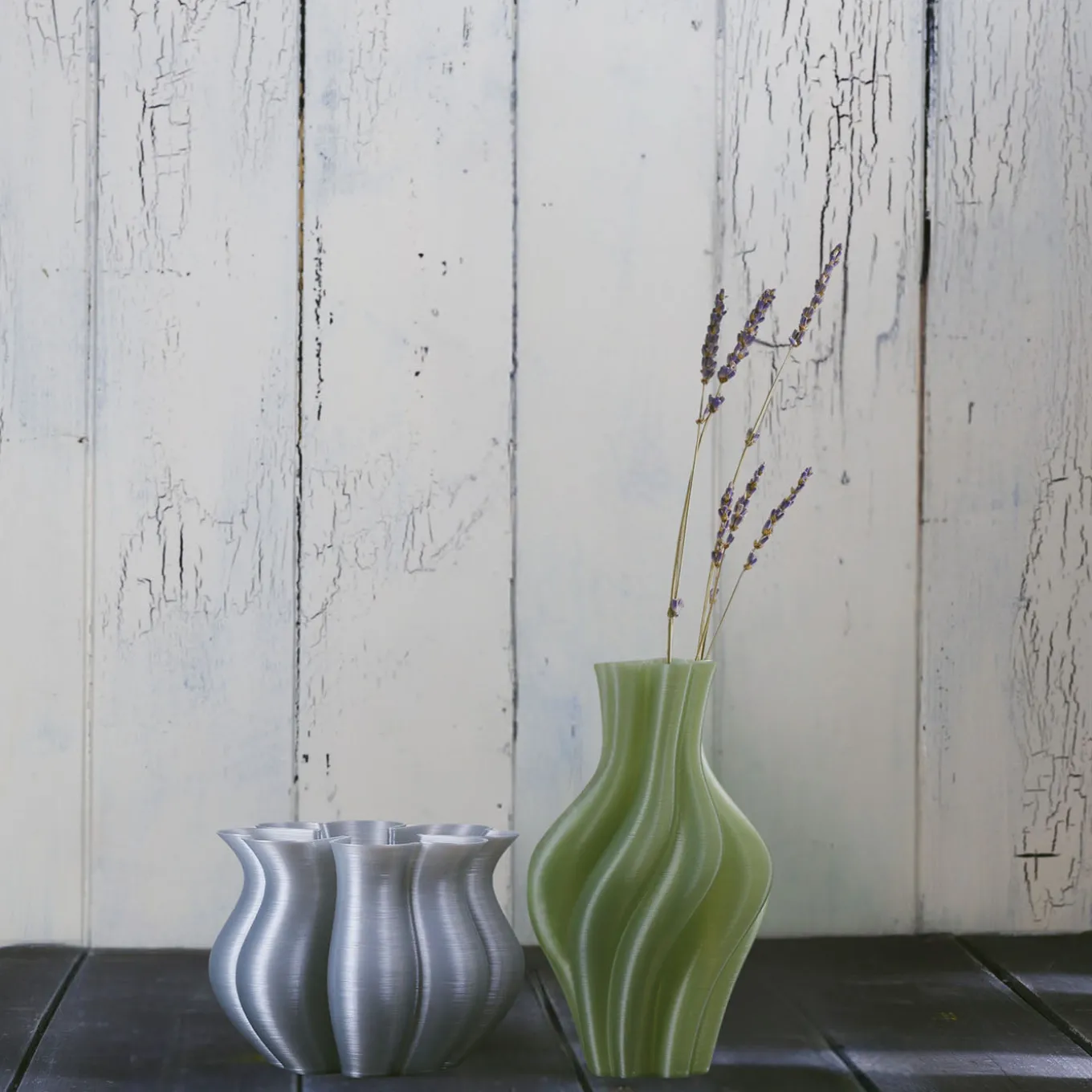 Quorifolium Set of 2 Vases Green and White