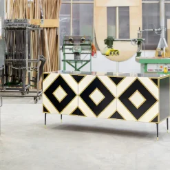 Rhombhaus Sideboard