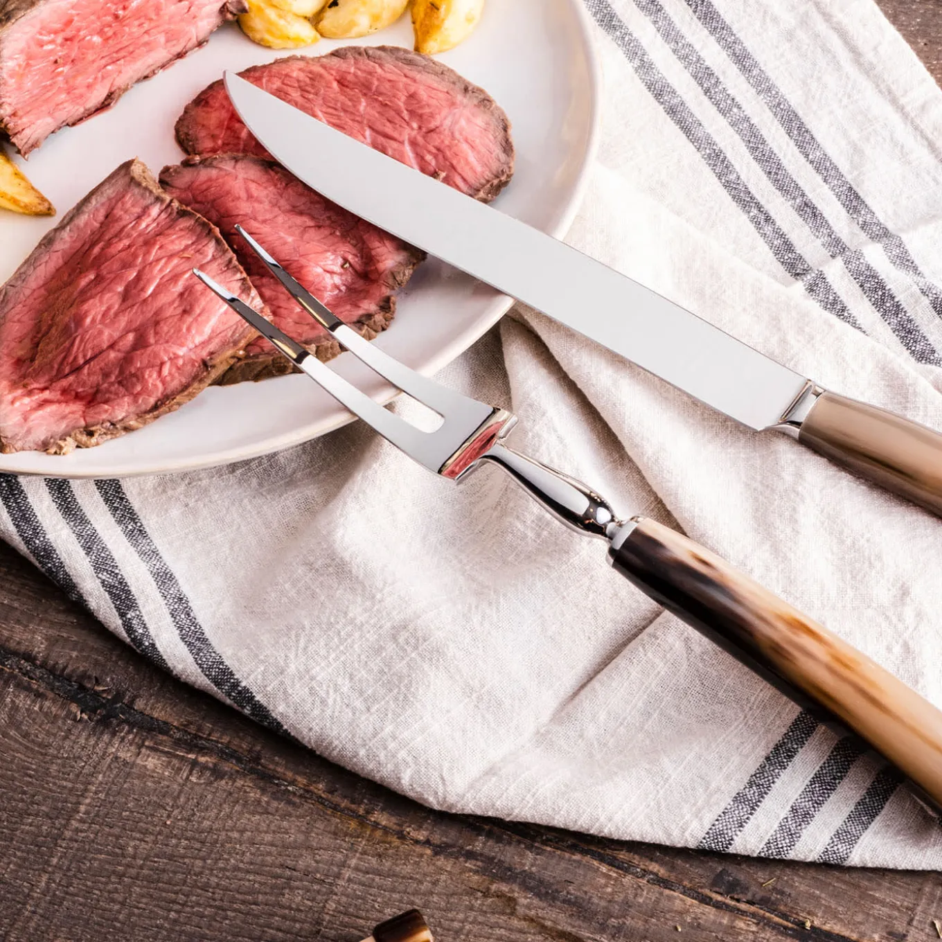 Roast Cutlery Set in Natural Horn