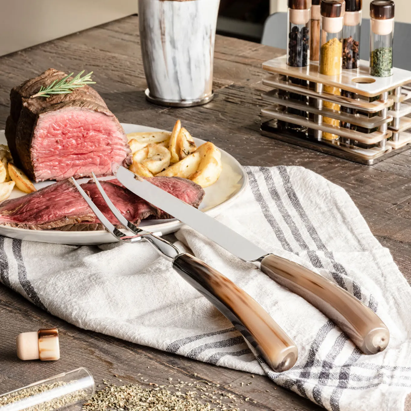 Roast Cutlery Set in Natural Horn