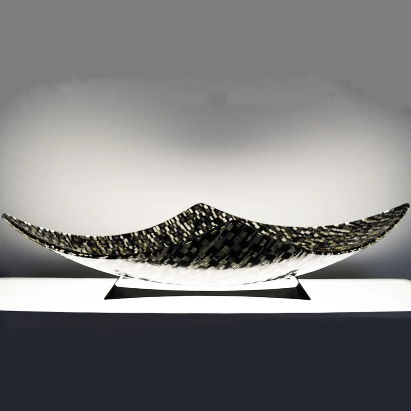 Rombo Sunshine Black-And-White Centerpiece Bowl