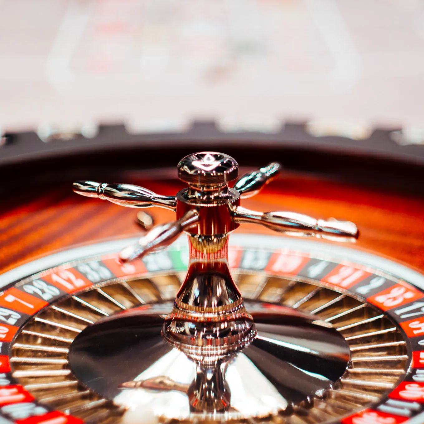 Roulette Gray table by Pino Vismara