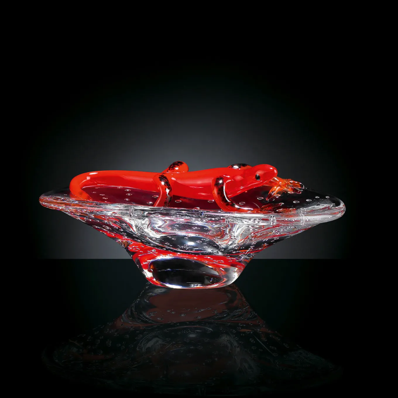 Round Bowl with Red Gecko