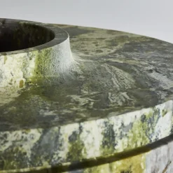 Royal Medium Vase in Artik Green