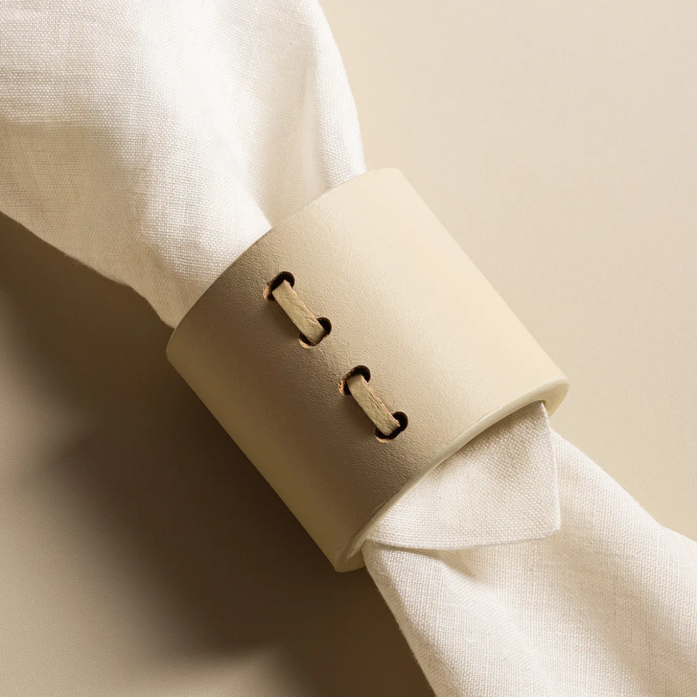 Set of 4 Barcellona Ivory Leather Napkin Rings