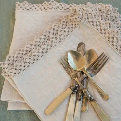 Set of 4 Cream Napkins with Macramé