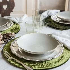 Set of 4 Green Velvet Round Placemats with Wooden Support