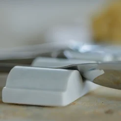 Set of 6 Parati White Carrara Marble Cutlery Rest