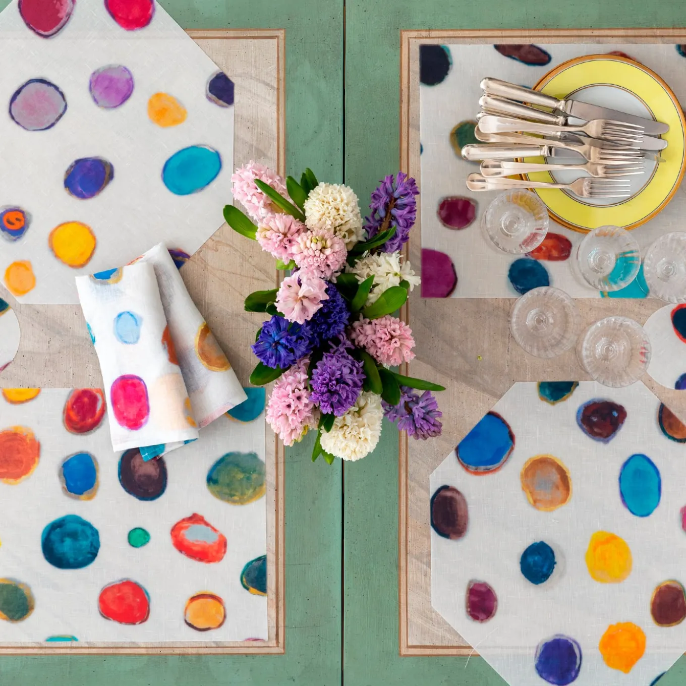 Set of 2 Satellites Placemats and napkins in pink