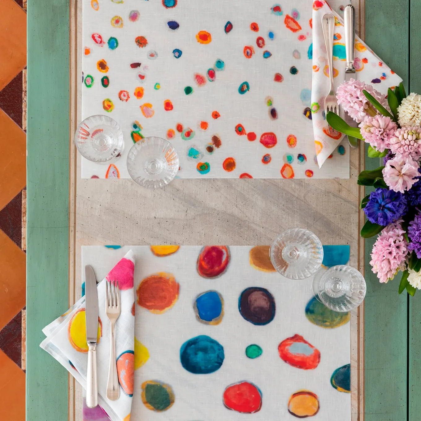 Set of 2 Satellites Placemats and napkins in pink