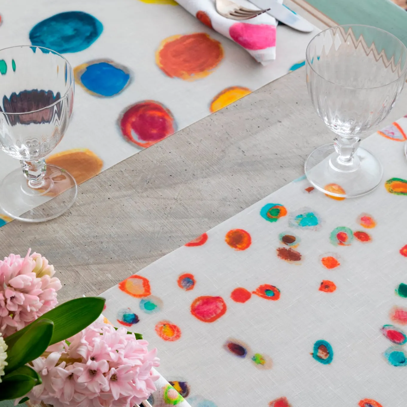 Set of 2 Satellites Placemats and napkins in pink