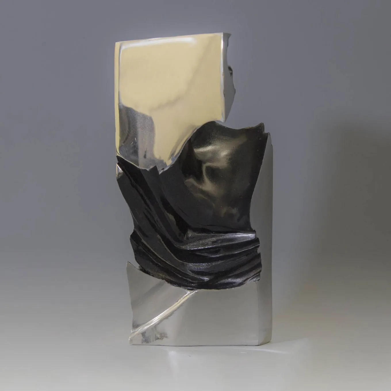 She Black Varnish And High Mirror Polish Sculpture