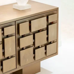 SIDEBOARD WITH RAY SKIN