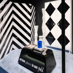 Simbolo Zig-Zagged Stripes Black-and-White Room Divider
