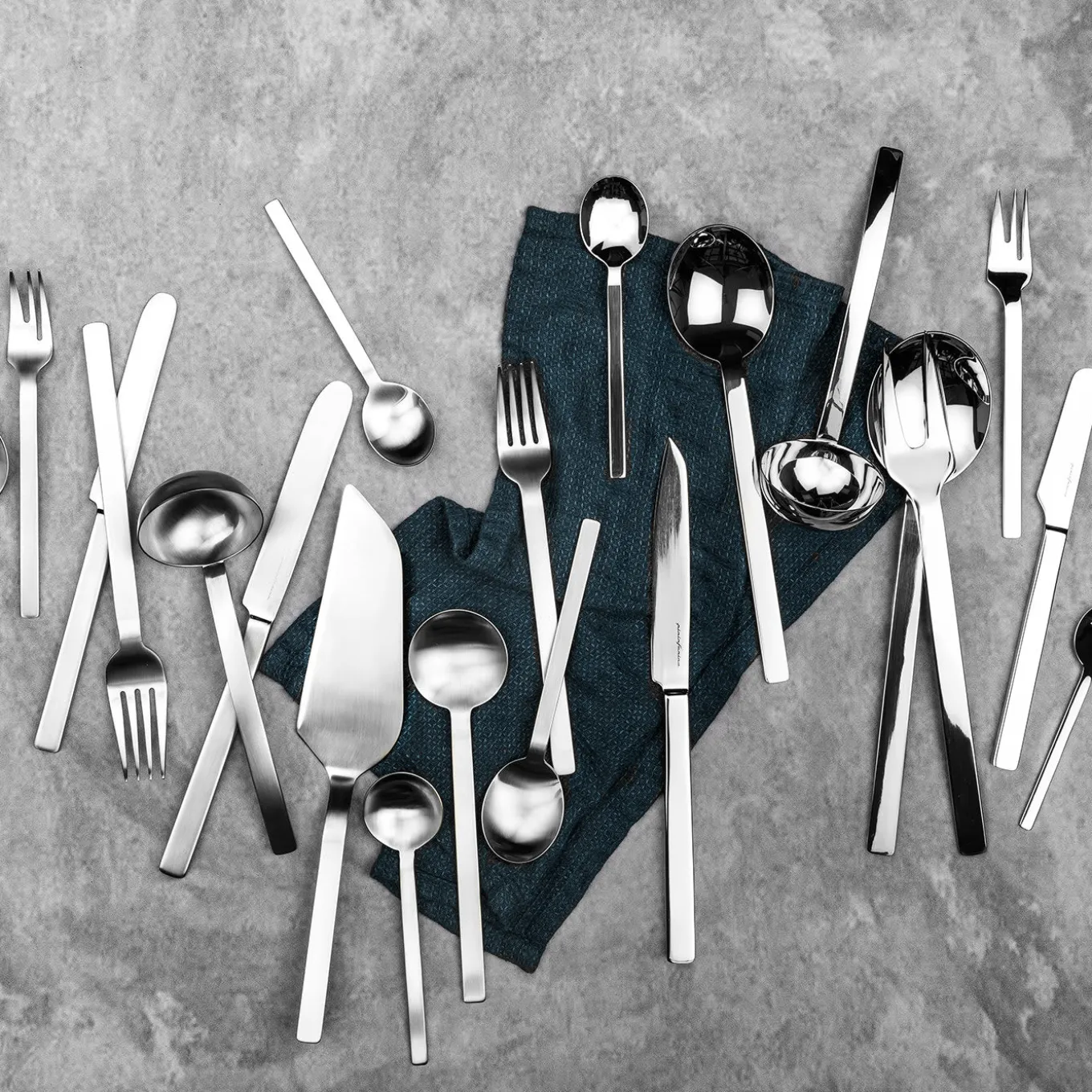 Stile 5-Piece Silver Flatware Set by Pininfarina Mepra