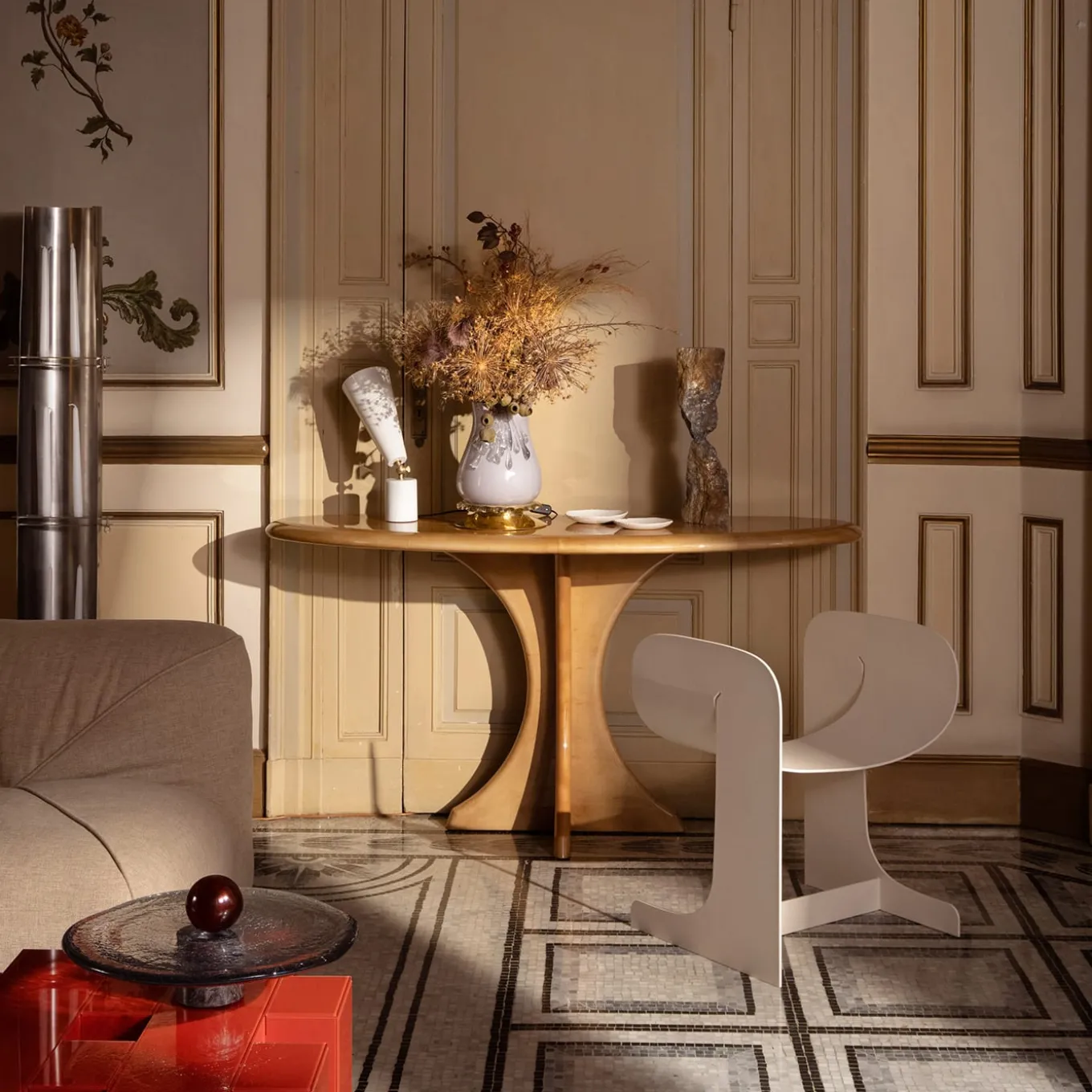 Stravedamento White Murano Glass & Hammered Brass Decorative Vase