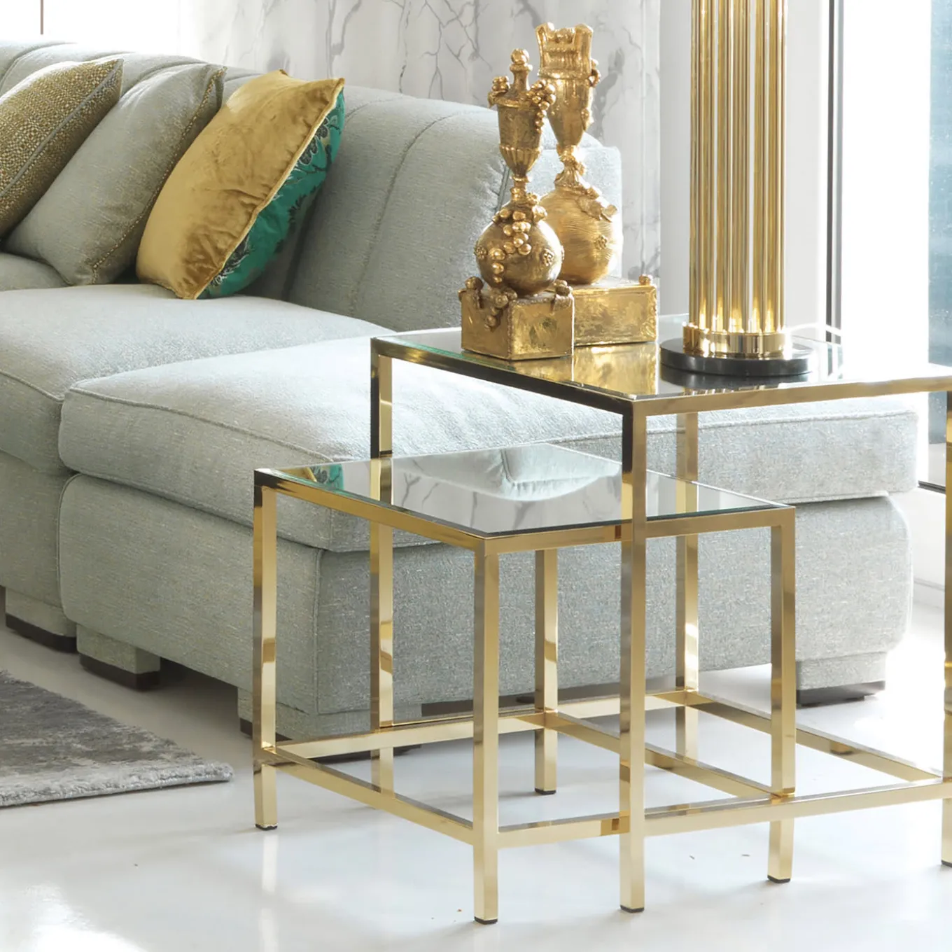 T140 Set Of 2 Nesting Tables With Mirror Top