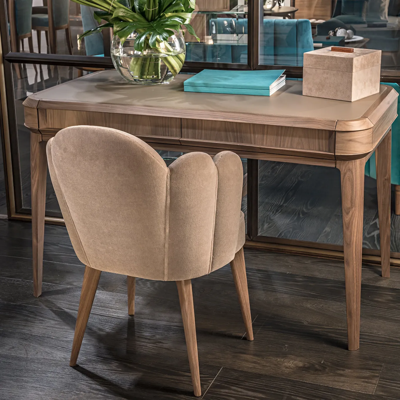 Teti Desk by Giovanna Azzarello