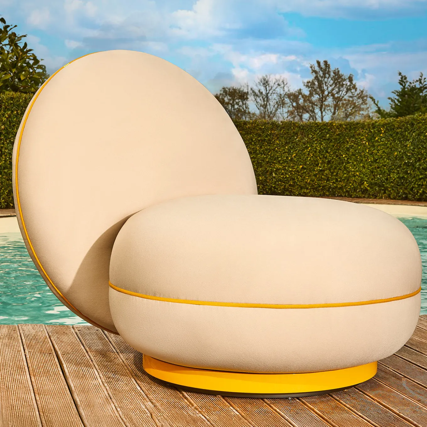 Tiamo Outdoor Round Beige Armchair
