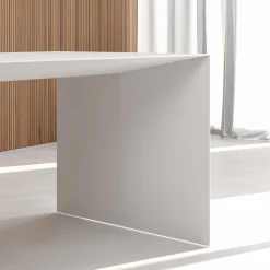 Touch Me White Iron Outdoor Desk