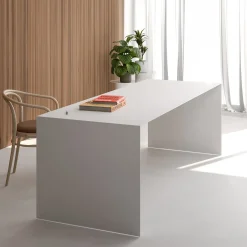 Touch Me White Iron Outdoor Desk