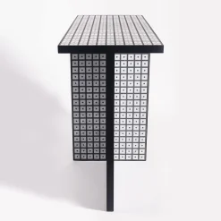 T-Profile Console by David e Nicolas Studio