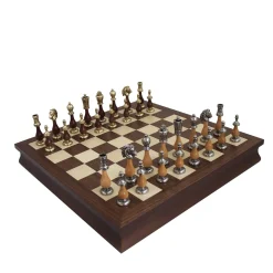 Traditional Italian Chess Set in Walnut