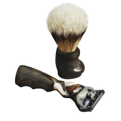 Traveling Shaving Set in Oryx Horn