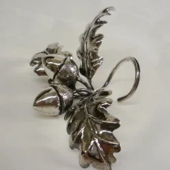 Two Acorns Seat Marker