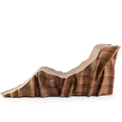 Una Chaise Longue by Stefano Marolla