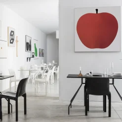 Uno, la Mela Silkscreen Print by Enzo Mari